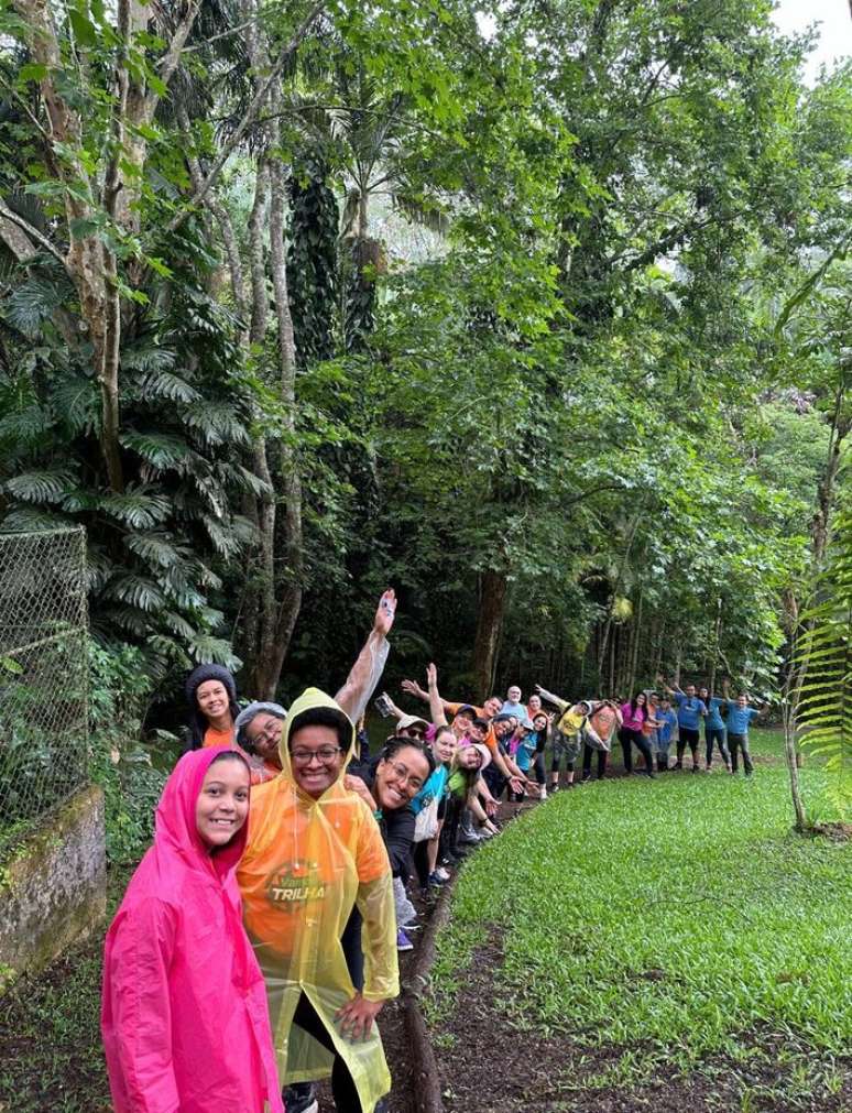 Participantes do 'Vamos Trilhar' no Parque Natural Municipal Itaim