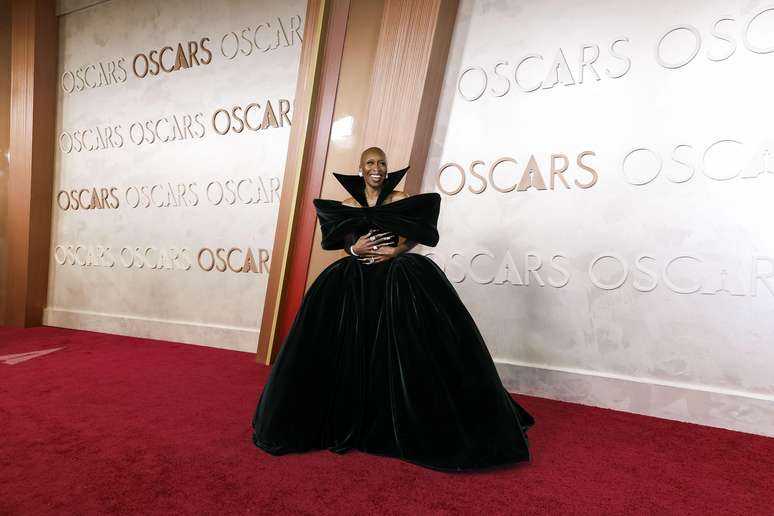 Cynthia Erivo escolheu um look combinando com o papel de Elfaba em Wicked