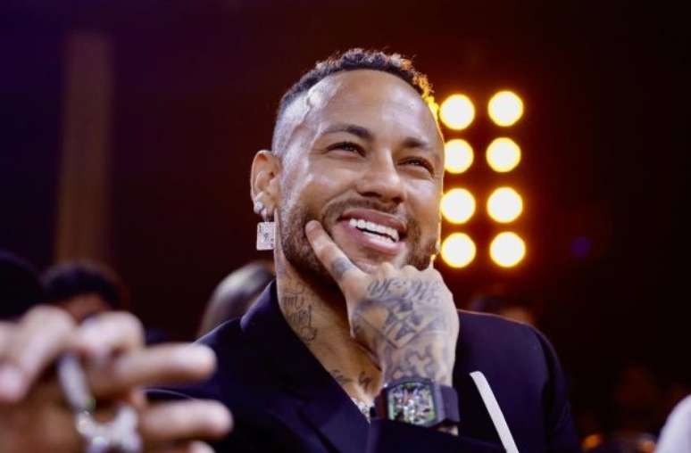 Divulga&ccedil;&atilde;o/Neymar Jr Site - Legenda: Neymar mostra como curtiu noite de carnaval em Santos