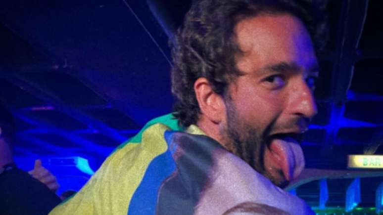 Elenco de Ainda Estou Aqui celebra vit&oacute;ria no Oscar direto da Sapuca&iacute;