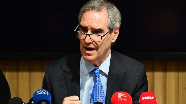 Ignatieff acredita que a Europa, o Canad&aacute; e outros antigos aliados dos EUA devem reconhecer que precisam aprender a se defender por conta pr&oacute;pria