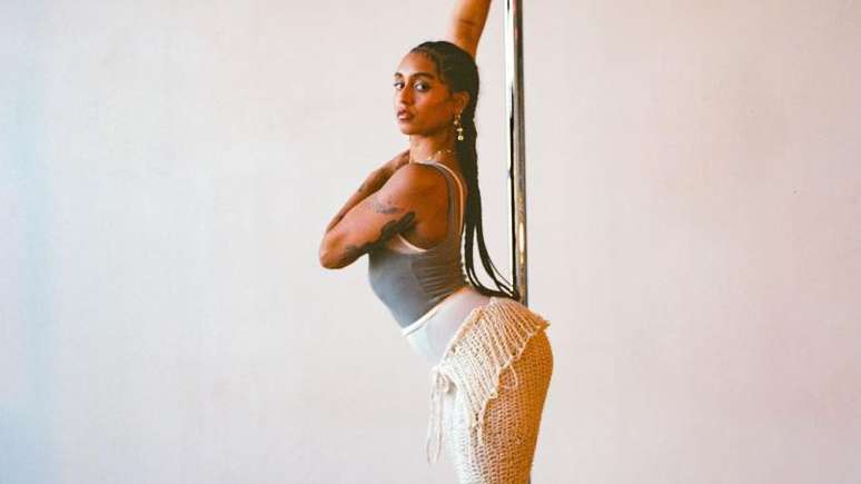 Kennady Schneider ensinou Mikey Madison a como dan&ccedil;ar