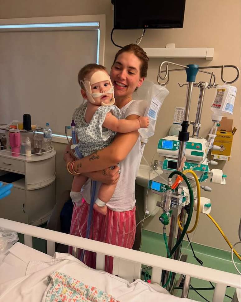 Virginia usou as redes sociais para atualizar o estado de saúde do caçula