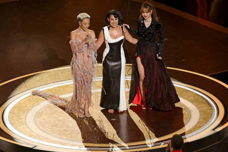 Doja Cat, Raye e Lisa 