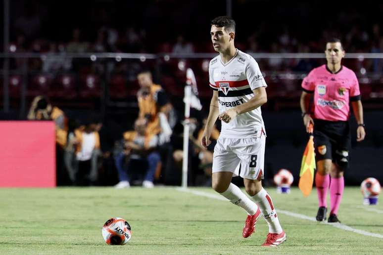 Oscar (São Paulo) durante jogo contra a Ponte Preta, no dia 19.02.2025