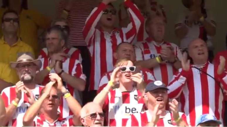 Torcedores do Exeter foram ao Rio de Janeiro em 2014 para celebrar o centen&aacute;rio do primeiro jogo