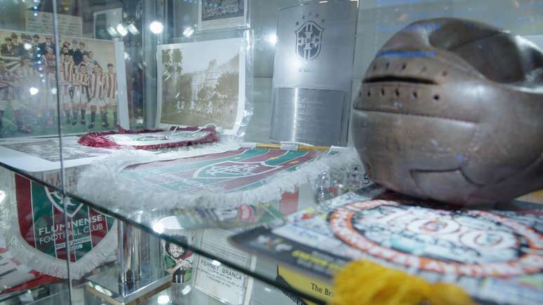 Uma das bolas usadas na excurs&atilde;o de 1914 est&aacute; hoje guardada no museu do Exeter