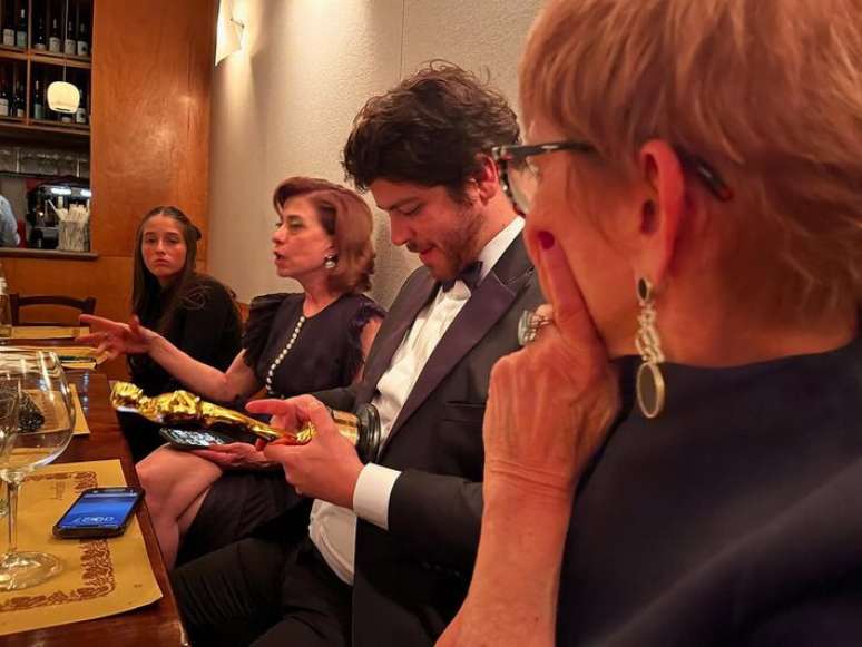 Nalu Paiva, Chico Paiva e Fernanda Torres ap&oacute;s a cerim&ocirc;nia