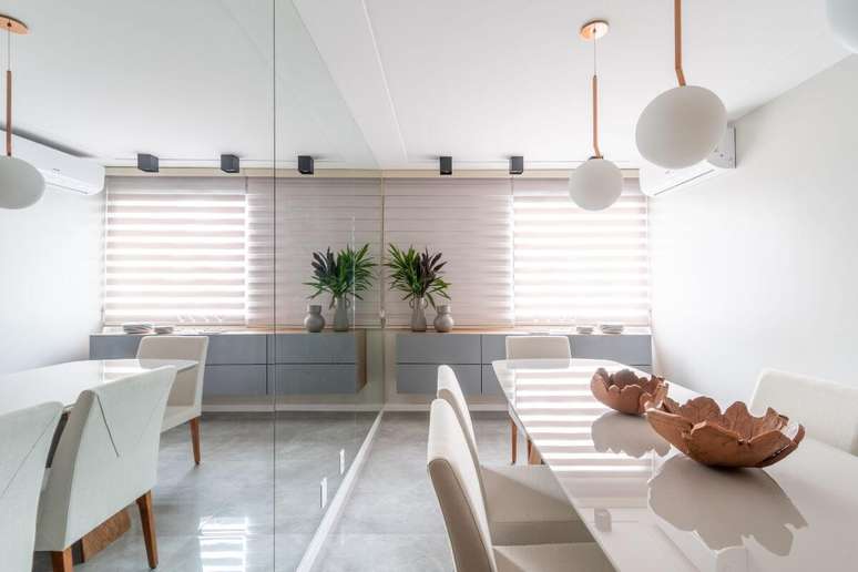 Persianas e telas solares tornam os ambientes mais aconchegantes e agradáveis Projeto: Isabella Nalon arquitetura e interiores |