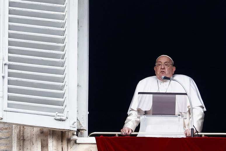Papa Francisco lidera oração do Angelus no Vaticano no final de janeiro de 2025