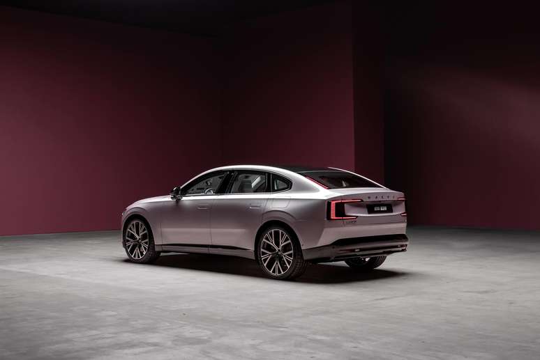 Novo Volvo ES90