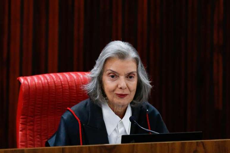A ministra Cármen Lúcia A ministra Cármen Lúcia