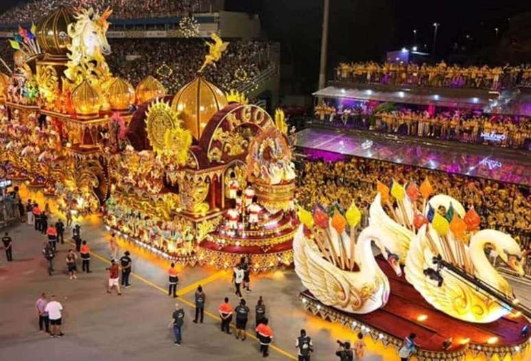 Drag&otilde;es ficou no meio da tabela.