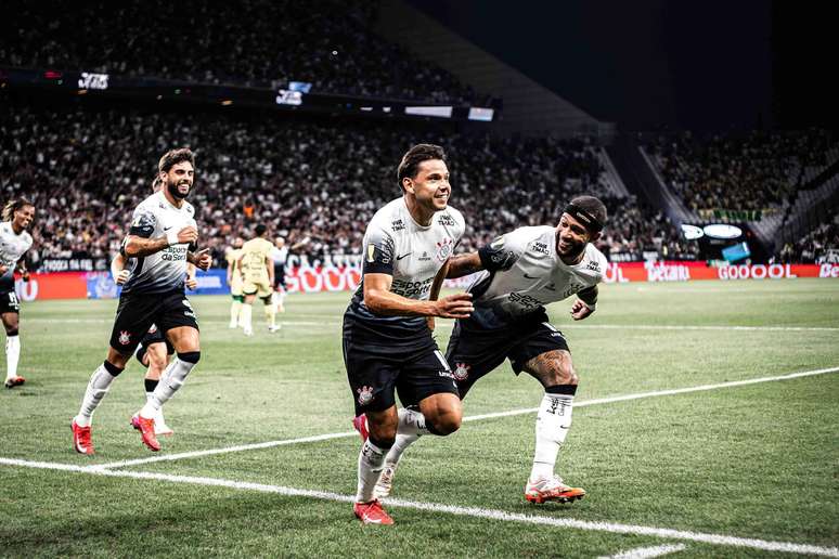 Corinthians encontra o Barcelona-EQU no jogo de ida da última fase da Pré-Libertadores