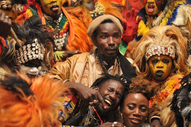 No Carnaval de Dakar, no Senegal, se pratica a "teraanga", que é a generosidade e hospitalidade do povo senegalês.