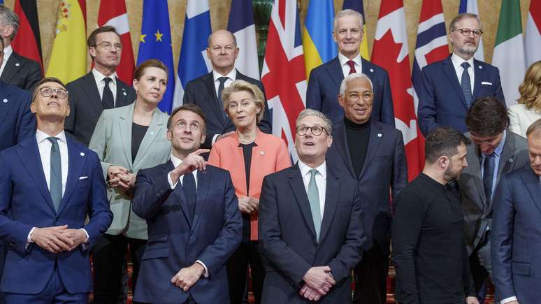 No fim de semana, o primeiro-ministro do Reino Unido, Keir Starmer, organizou o que ele chamou de 'coalizão dos dispostos'