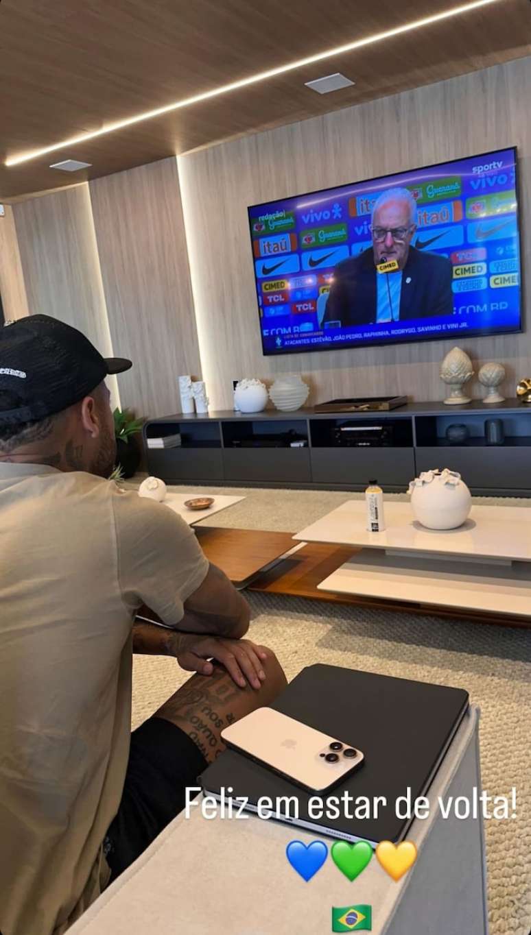 Neymar acompanhou convocação de Dorival e comemorou seu retorno à seleção brasileira