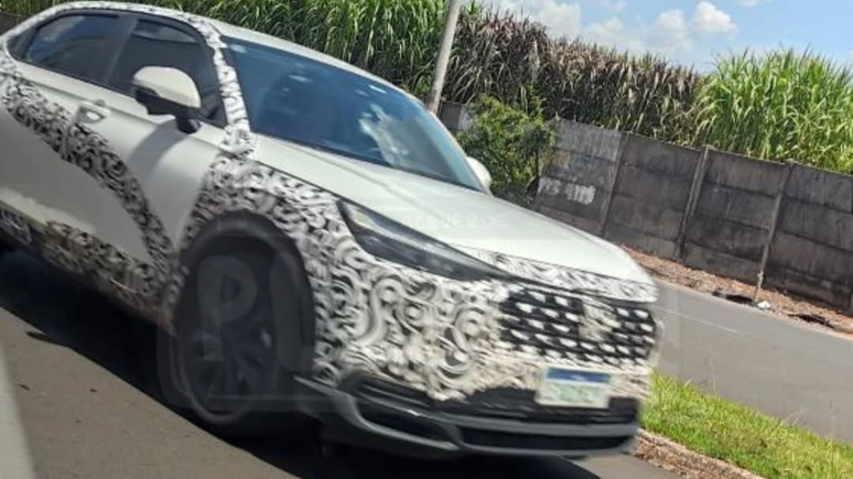 Novo Honda HR-V flagrado em testes em Sumaré (SP)