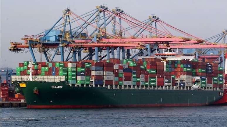 O resultado da balança comercial no último mês contrariou todas as expectativas do mercado