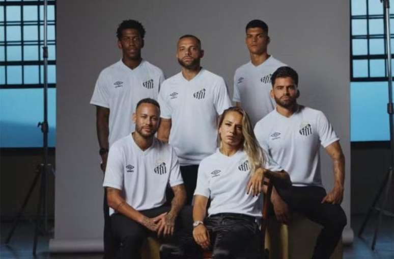 Divulga&ccedil;&atilde;o / Santos - Legenda: Novo uniforme do Santos para 2025