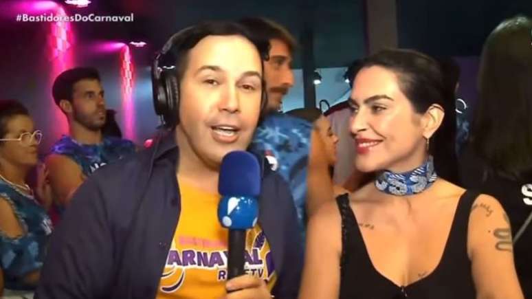 Cleo corrige rep&oacute;rter que utiliza seu sobrenome ao vivo; artista revela que n&atilde;o quer mais ser chamada de &lsquo;Cleo Pires&rsquo;