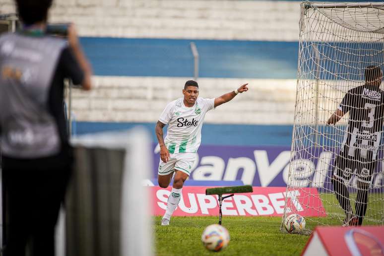Erick Farias na vitória sobre o Santa Cruz-RS - 