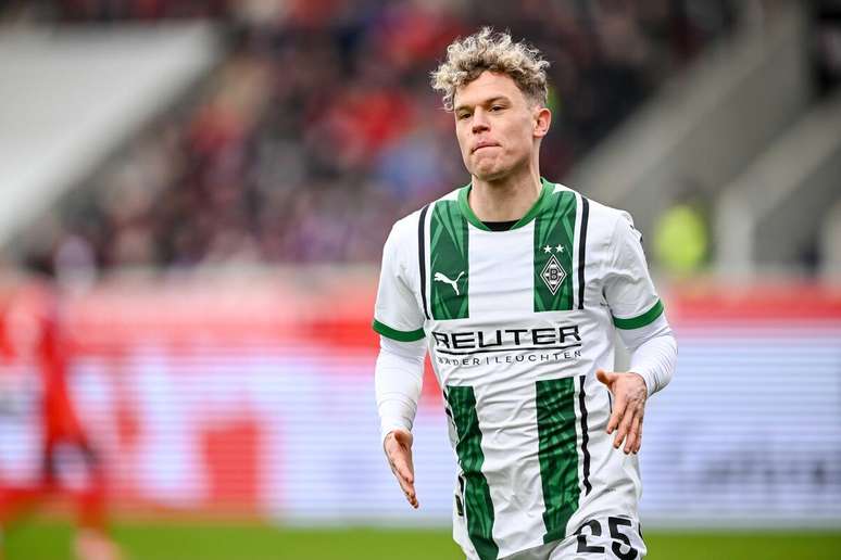 Robin Hack (Borussia Monchengladbach) comemorando seu gol contra o Werder Bremen, no dia 01.03.2025 