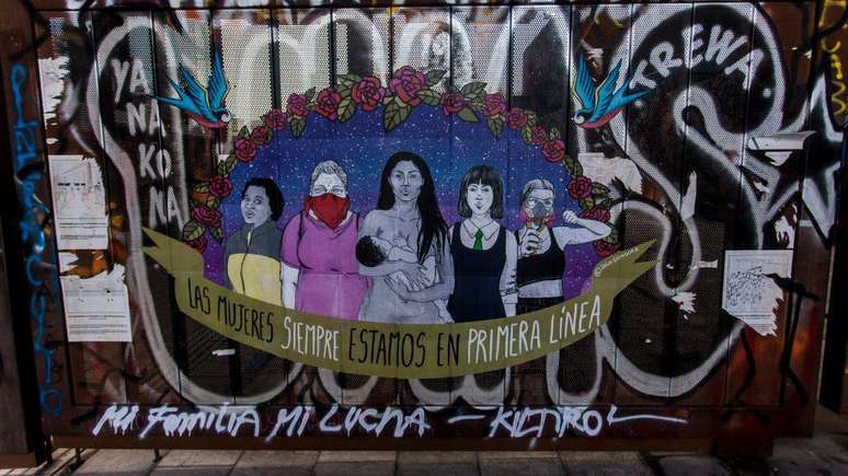 Mural no Centro Cultural Gabriela Mistral (GAM) em Santiago, Chile