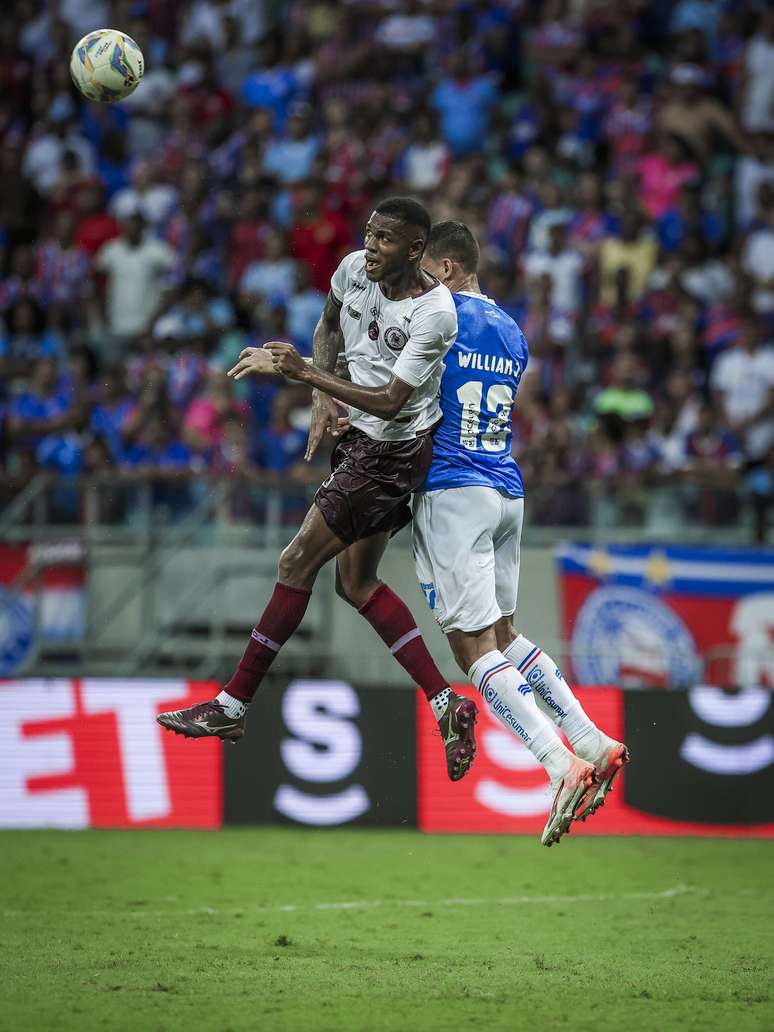 Bahia e Jacuipense em ação. 