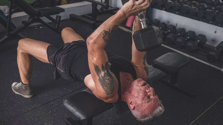 The secret to earning muscle mass after 40 years