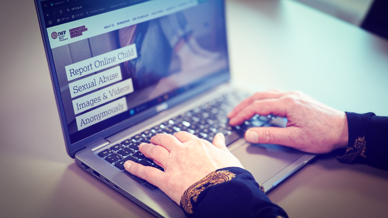 Mabel makes monthly therapy sessions to help her manage the fact that you have seen some of the worst online images Mabel makes monthly therapy sessions to help her manage the fact that you have seen some of the worst online images