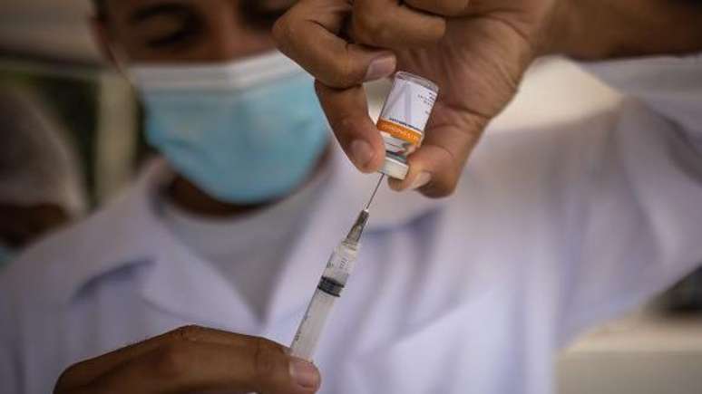 A criação de vacinas contra a covid-19 bateu todos os recordes anteriores de desenvolvimento de imunizantes