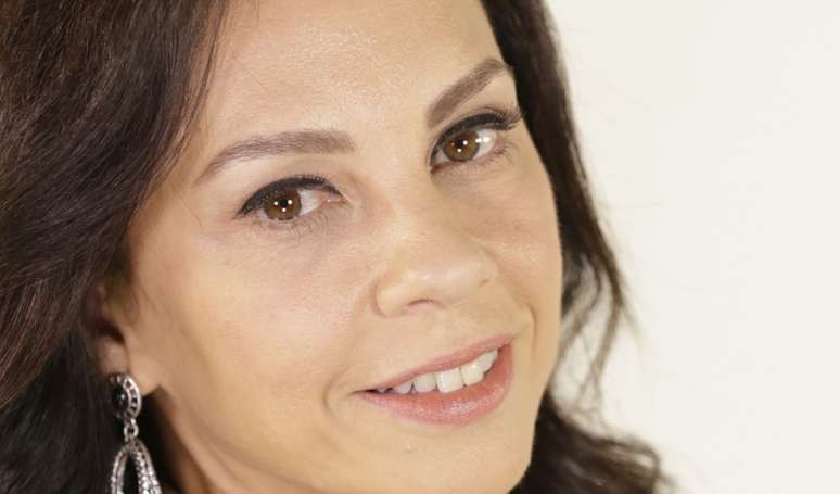 Trágica coincidência com pai e padrasto mudou para sempre vida de Carla Marins, Joyce de 'História de Amor'.