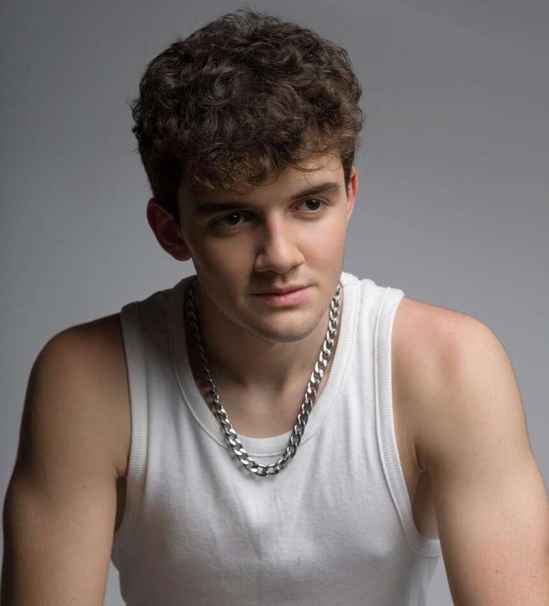 Matheus Sampaio, former record, extol theatrical show