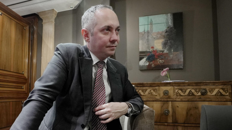 Alexander Gabuev é diretor do Centro Carnegie para Estudos Russos e Eurasiáticos em Berlim