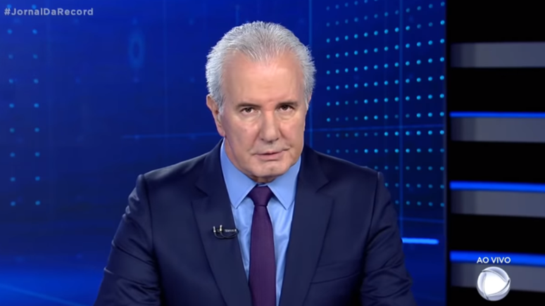 Record anuncia sa&iacute;da do jornalista Celso Freitas, ap&oacute;s 21 anos