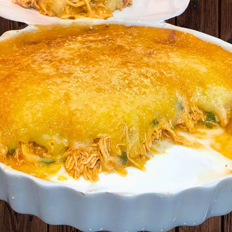 Brú i bhfolach sicín agus cassava creamy