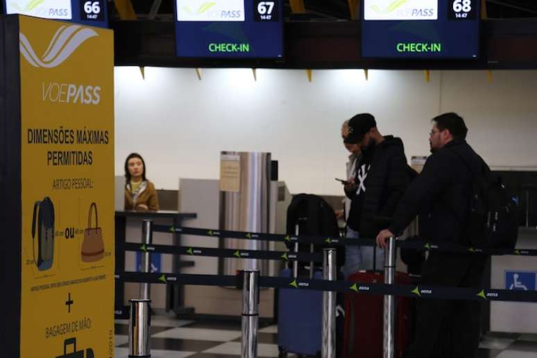 Balc&atilde;o de atendimento da Voepass Linhas A&eacute;reas no Aeroporto de Congonhas; Procon enviou equipes para fiscaliza&ccedil;&atilde;o