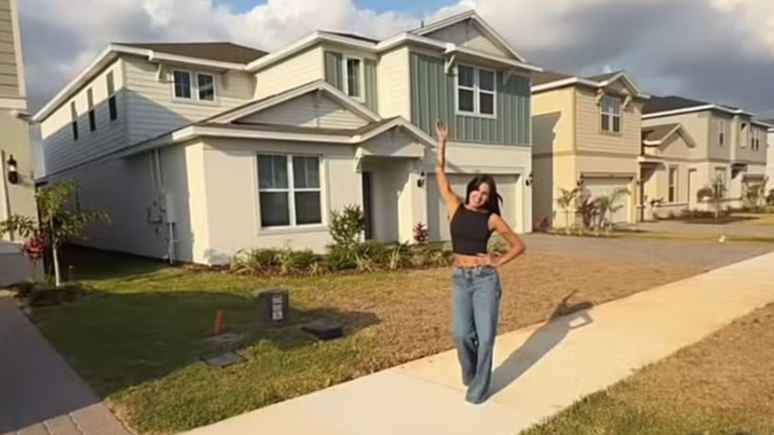 Ana Castela compra casa de R$ 7 milhões em condomínio dos famosos em Orlando, nos EUA