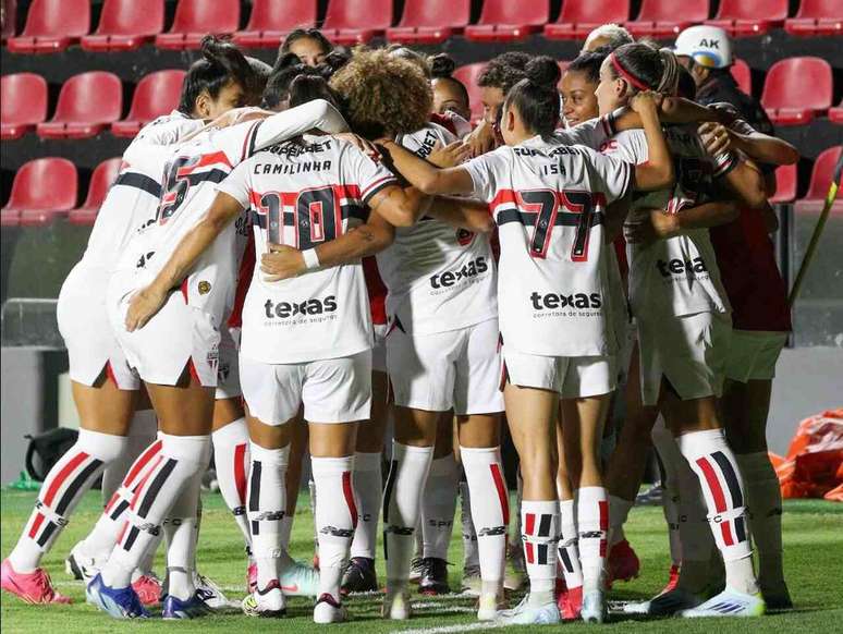 Nas quartas, as são-paulinas jogaram fora de casa com o Sport, em Pernambuco. Mas ainda assim detonaram:  4 a 0