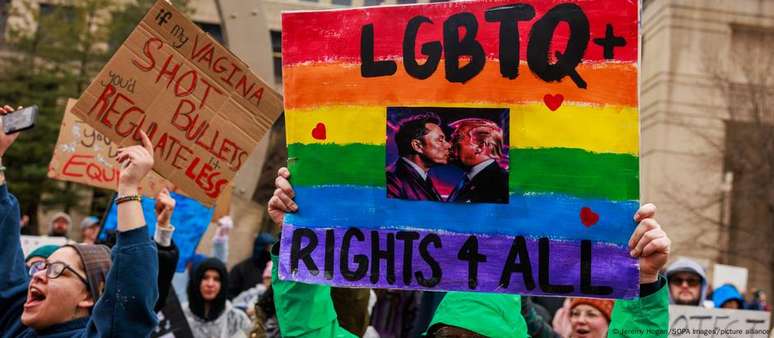 Trump se opõem abertamente a diversidade sexual e foi alvo de protestos nos EUA