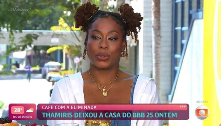 Thamiris vai ao café com o eliminado na quarta, 12