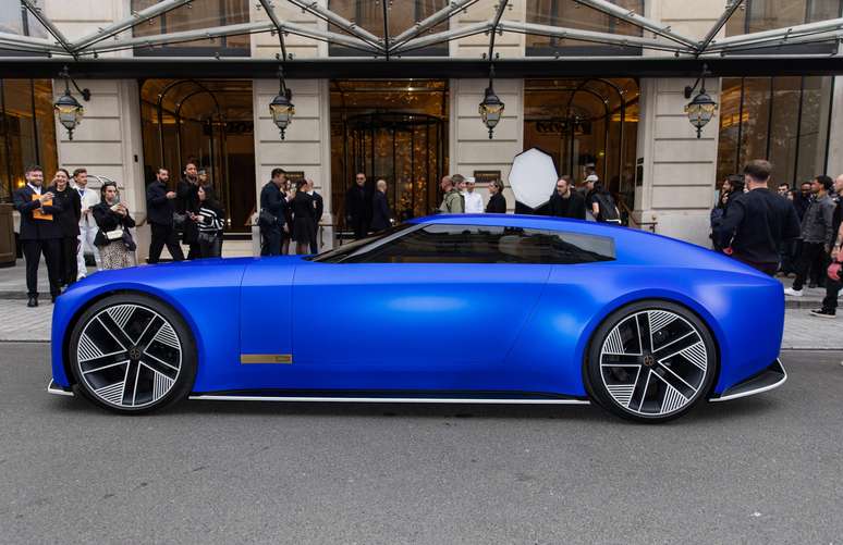 Jaguar reveals the 00 type concept on the streets of Paris during a fashion event
