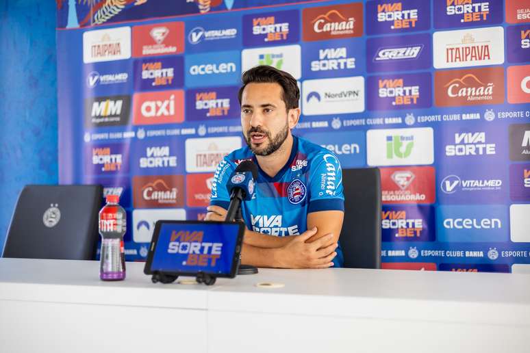 Everton Ribeiro em coletiva pelo Bahia. 