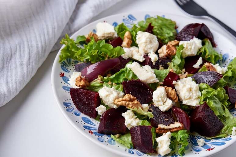 Feta and walnut cheese beet salad Feta and walnut cheese beet salad