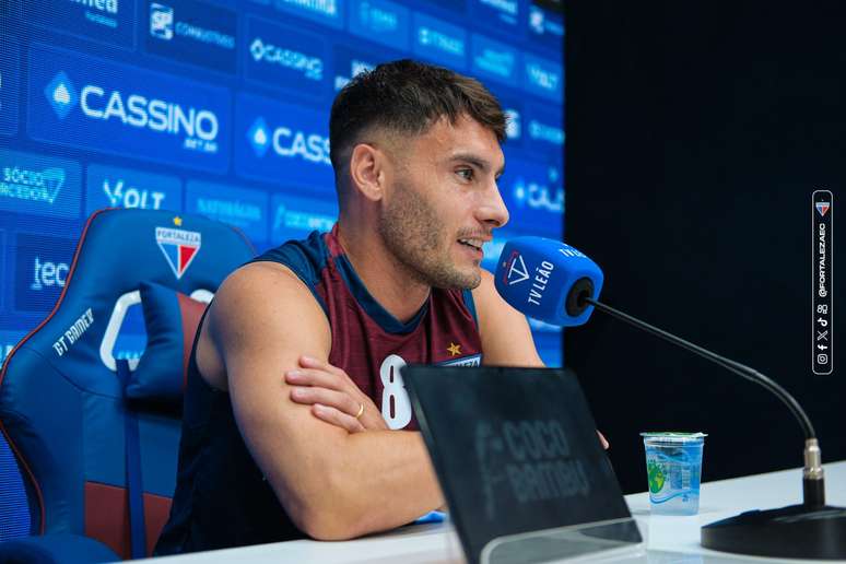 Emmanuel Martínez em coletiva. 