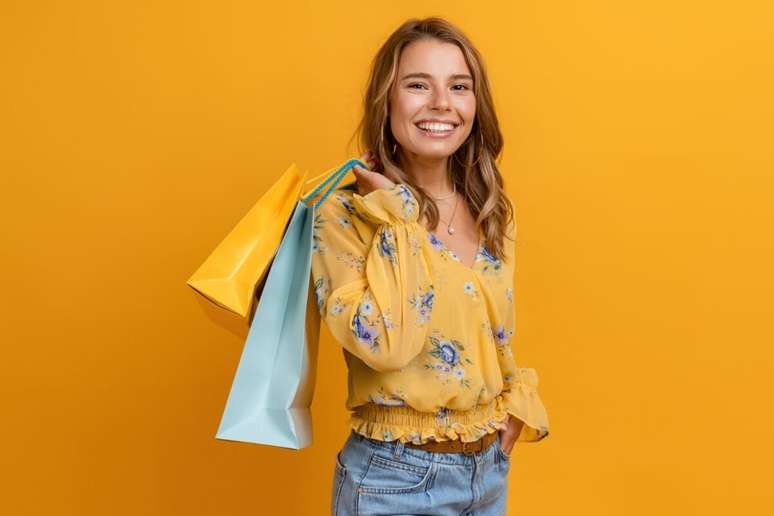Compras consciente evitam impulsos que prejudicam o planejamento financeiro