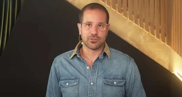 Paulo Mathias investe em canal próprio no YouTube, onde pratica um jornalismo mais descontraído