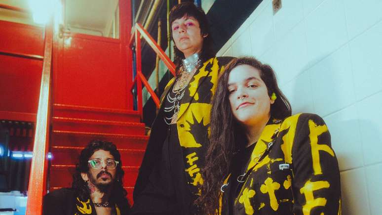 Far From Alaska (E-D): Rafael Brasil, Cris Botarelli e Emmily Barreto -