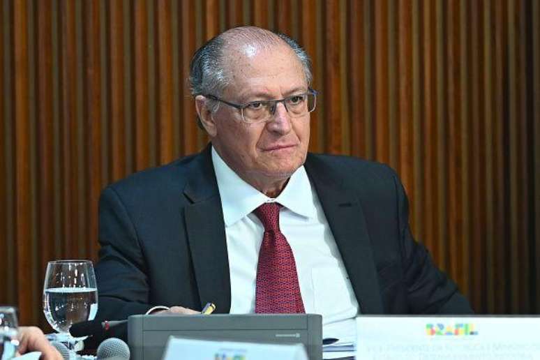 Alckmin argumentou que zerar imposto de importa&ccedil;&atilde;o de alguns alimentos n&atilde;o dever&aacute; impactar tanto arrecada&ccedil;&atilde;o do governo, mas far&aacute; diferen&ccedil;a para cidad&atilde;os
